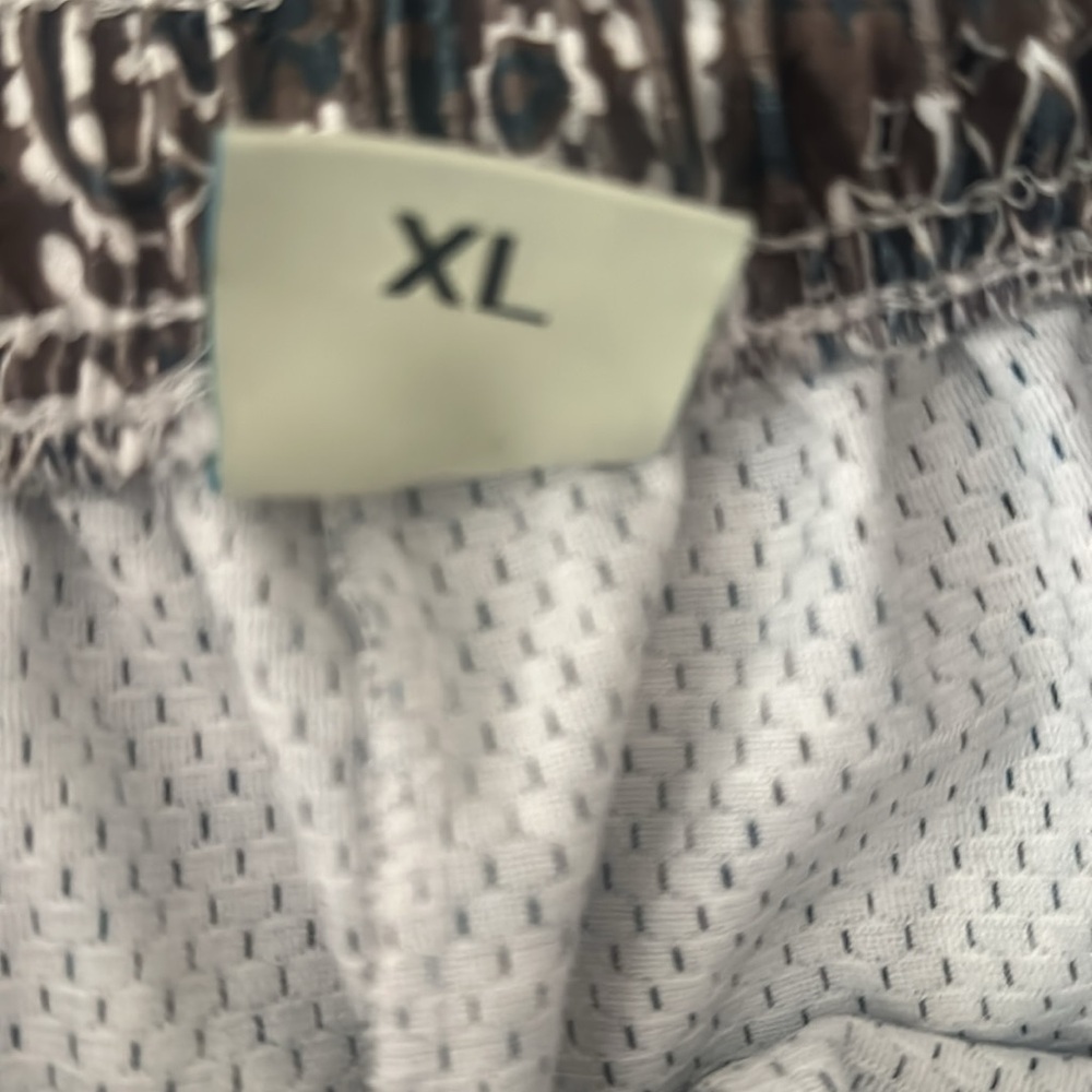 SCREENPRINTED PAISLEY TWO-TONE BROWN SHORTS - Picture 6 of 6